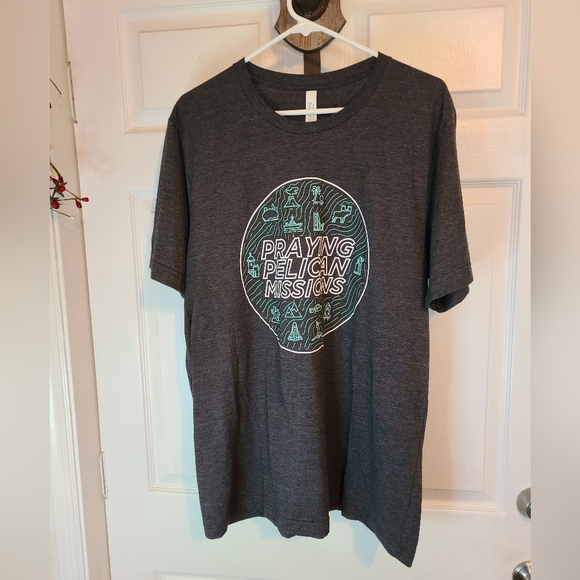 (169) Praying Pelican Missions T-Shirt, Size: XL Color: Dark Grey - Picture 3 of 15